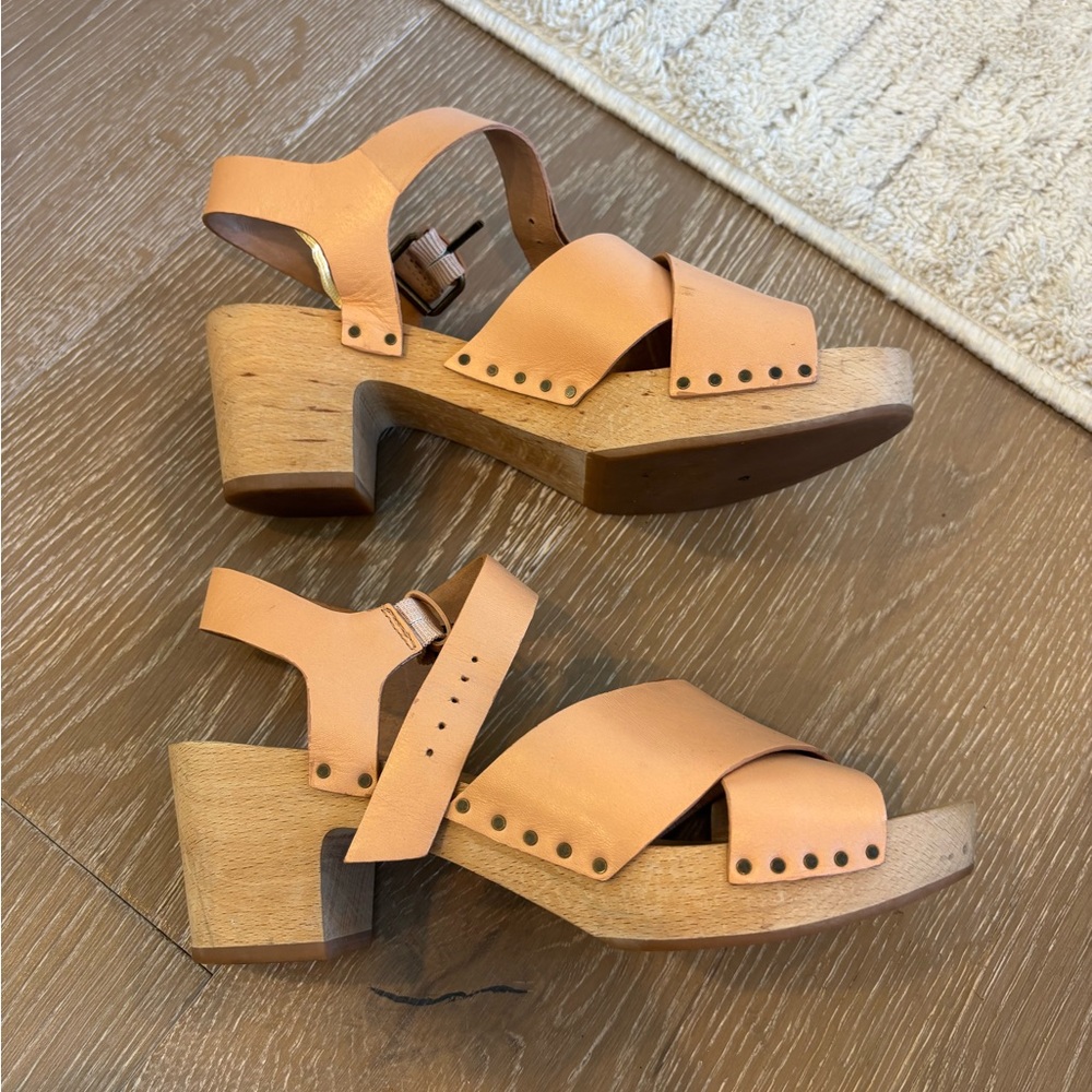 Madewell Tan Leather Sandals - Picture 2 of 8
